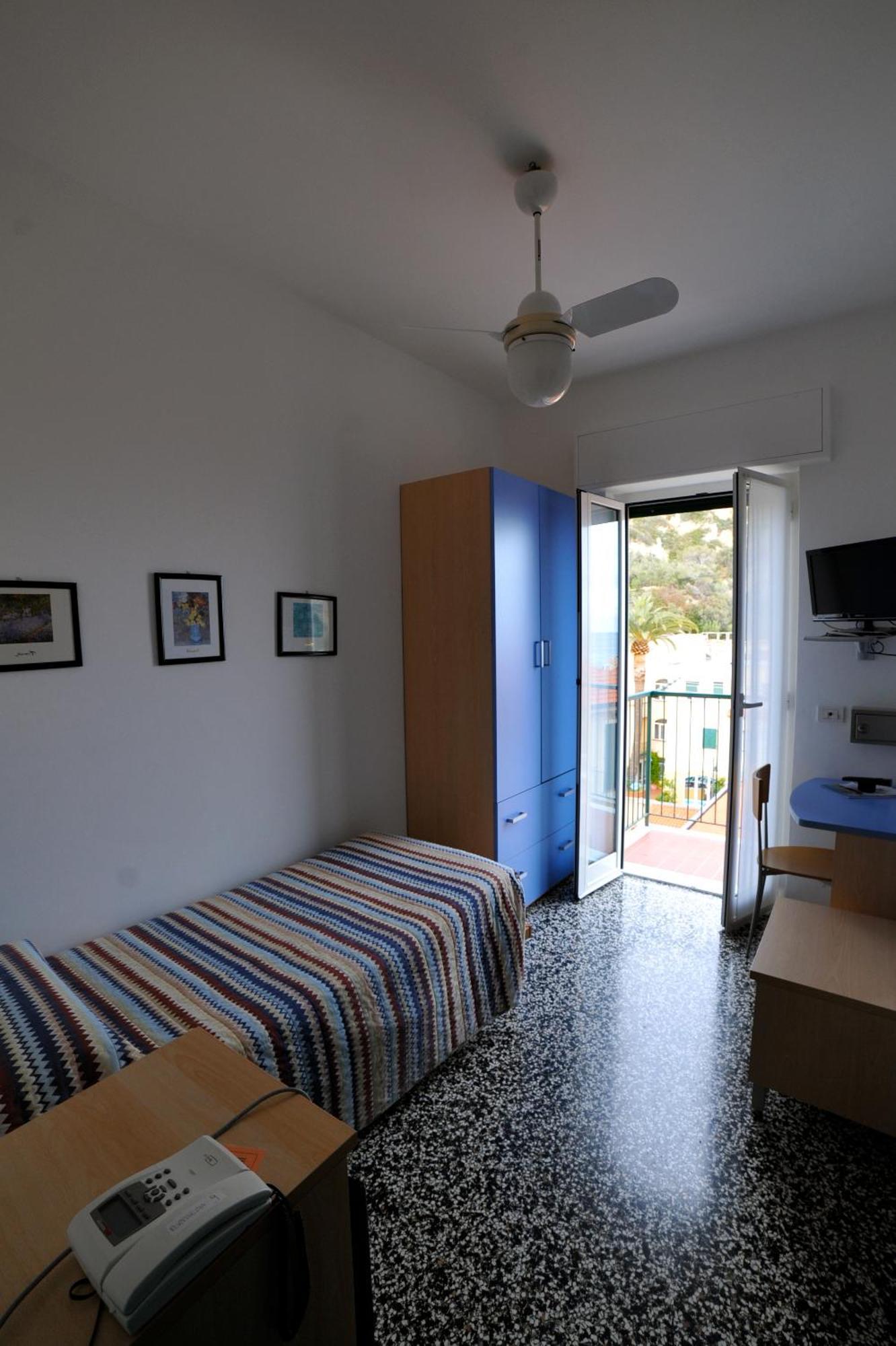 Hotel Al Capo Varigotti Exteriör bild