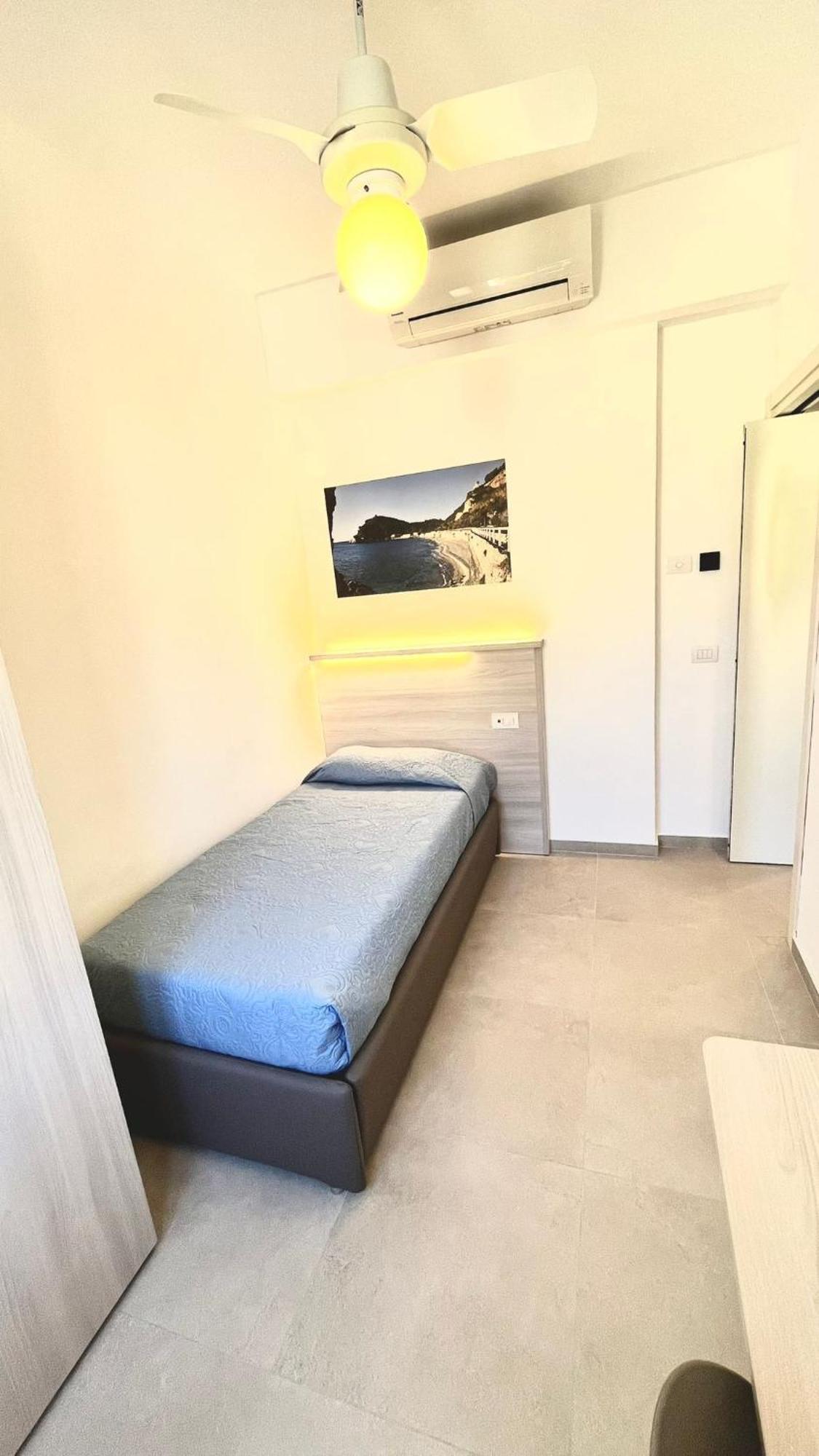 Hotel Al Capo Varigotti Exteriör bild