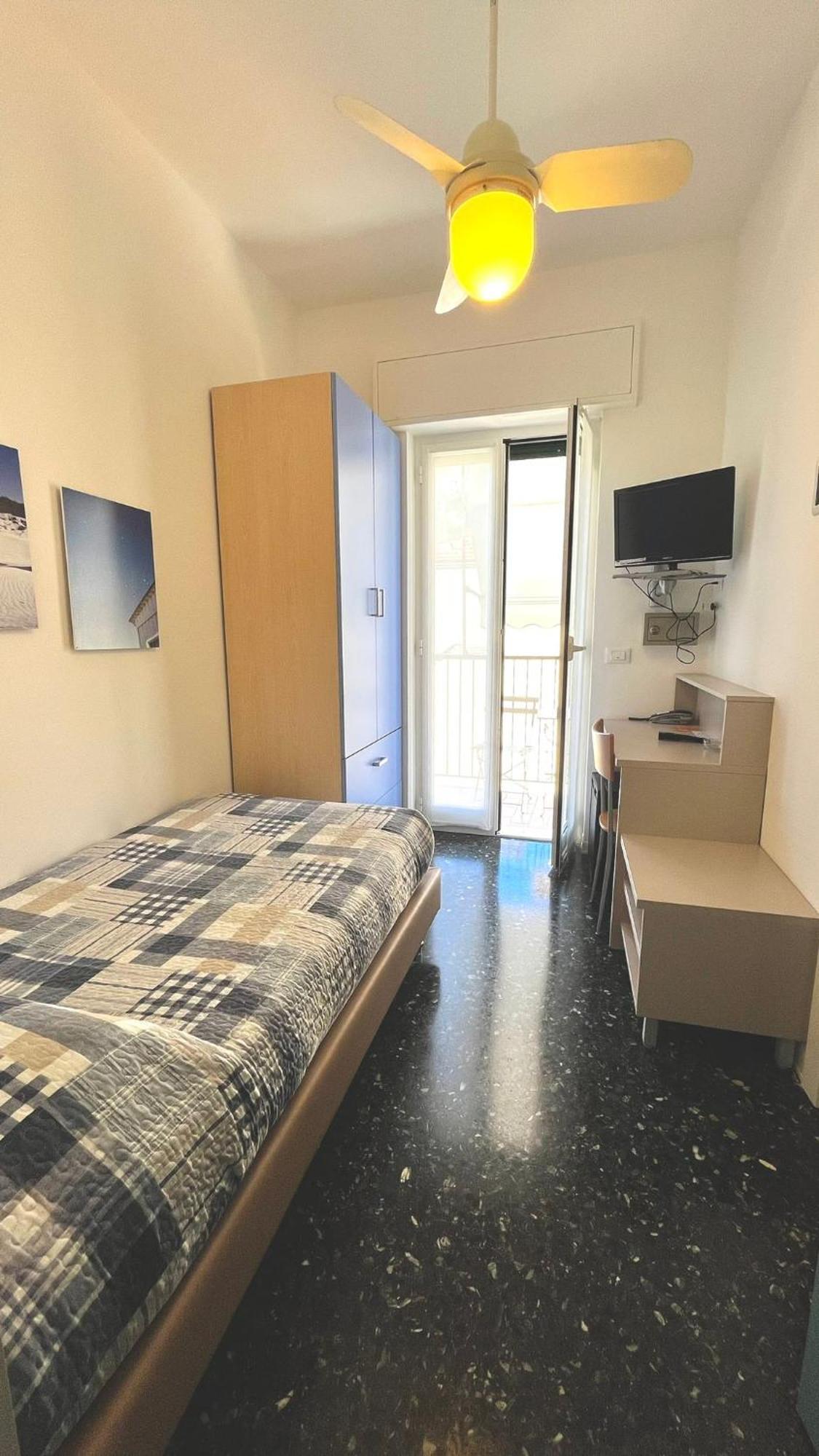 Hotel Al Capo Varigotti Exteriör bild