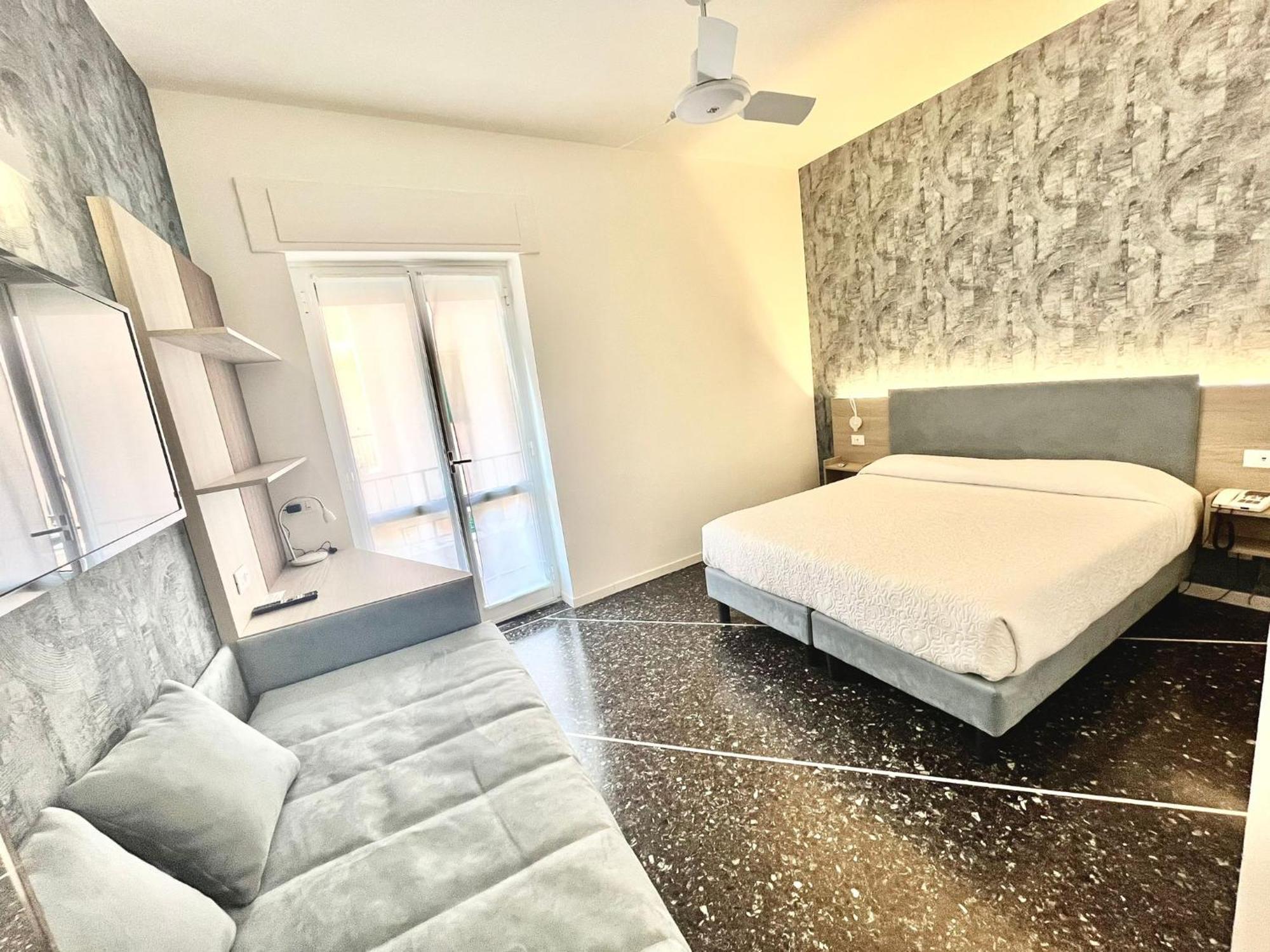 Hotel Al Capo Varigotti Exteriör bild